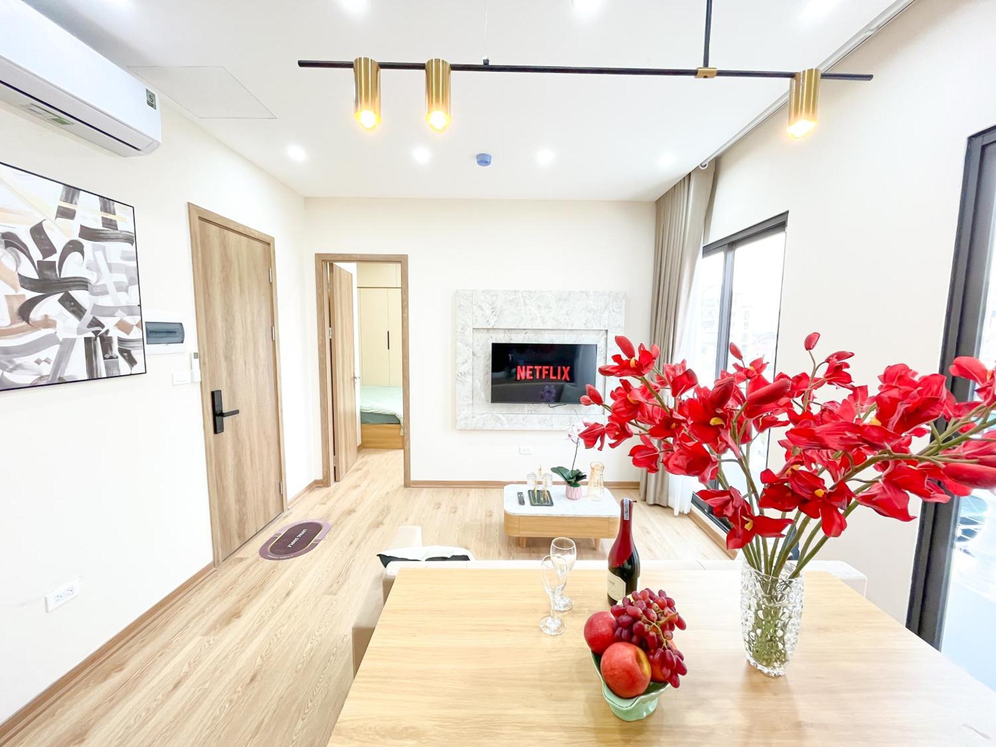 Amazing Housing Lac Long Quan 河内 外观 照片