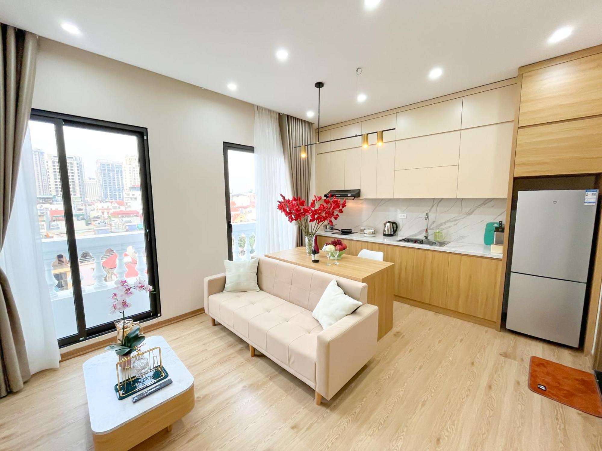 Amazing Housing Lac Long Quan 河内 外观 照片