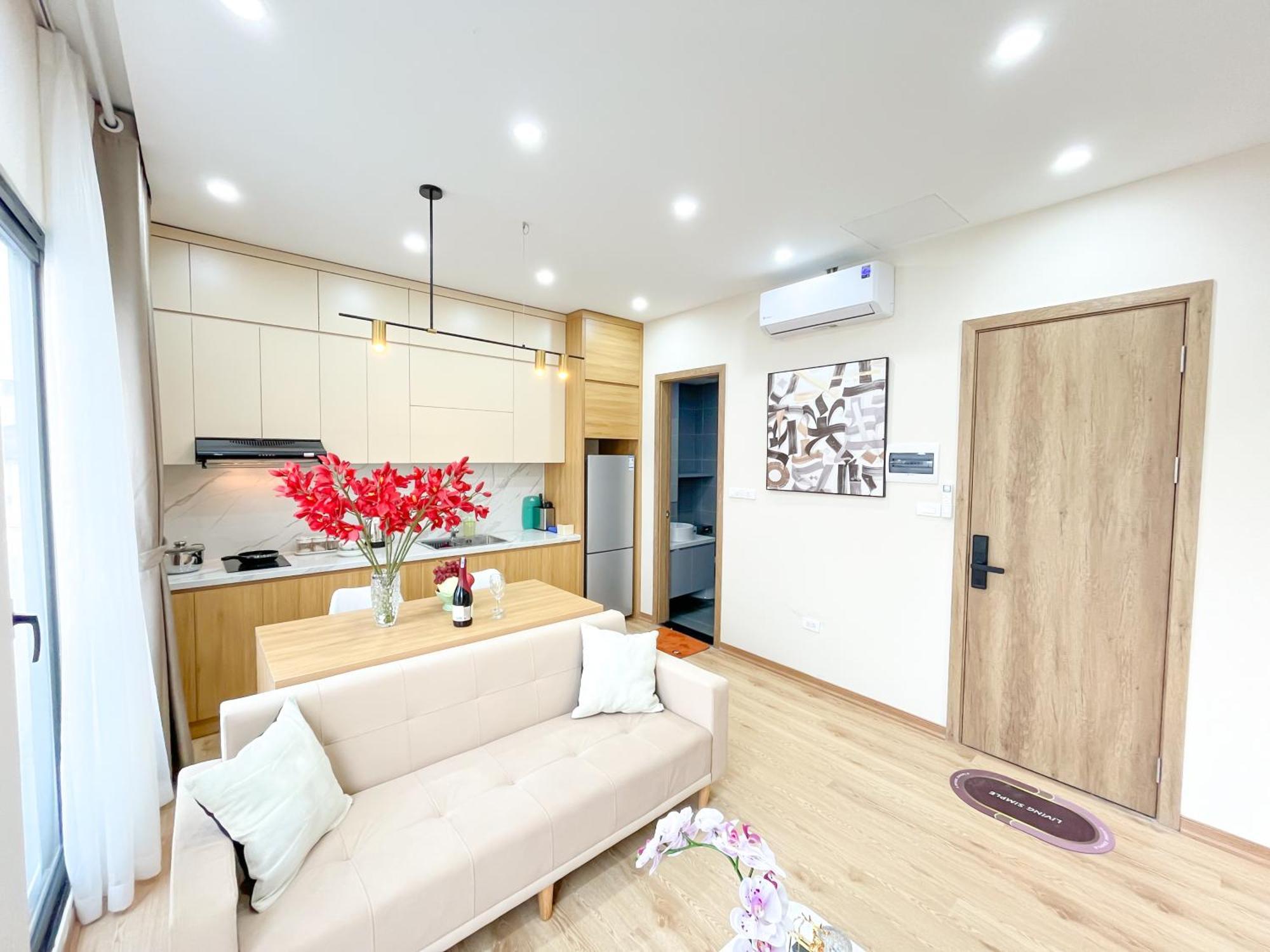 Amazing Housing Lac Long Quan 河内 外观 照片