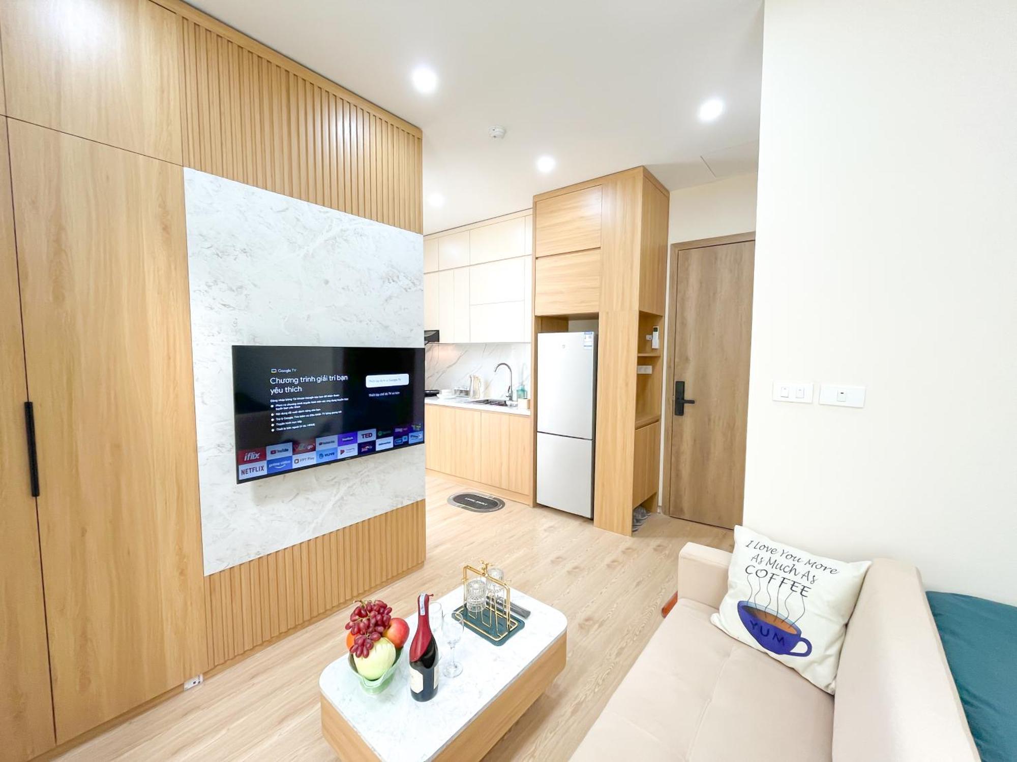 Amazing Housing Lac Long Quan 河内 外观 照片