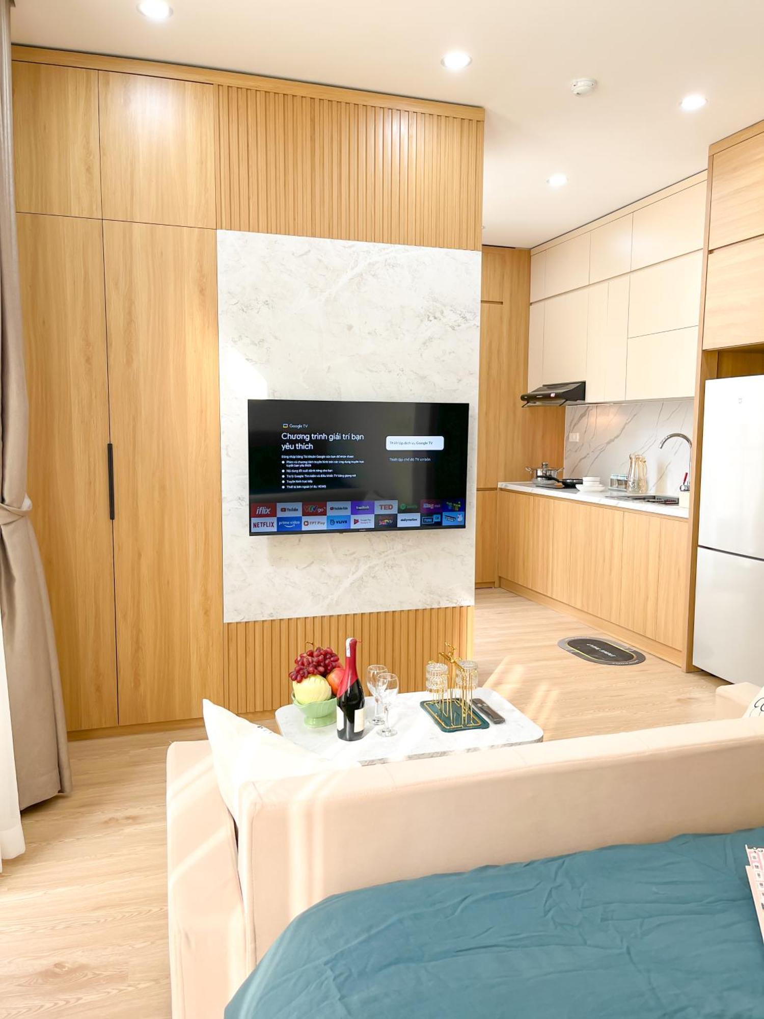 Amazing Housing Lac Long Quan 河内 外观 照片